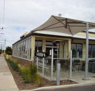Wee Willie's Tavern - Restaurant Guide