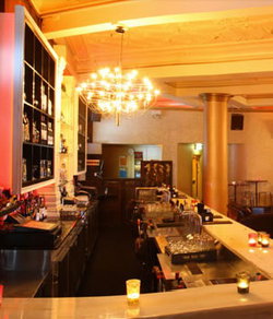 Burdekin Hotel - Restaurant Guide 1