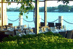 Bretts Wharf - Restaurant Guide 1