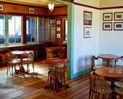 O'Donoghue's Irish Pub - Restaurant Guide 2