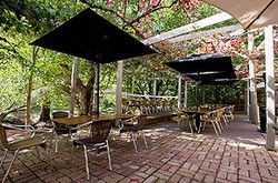 Paracombe SA Restaurant Guide