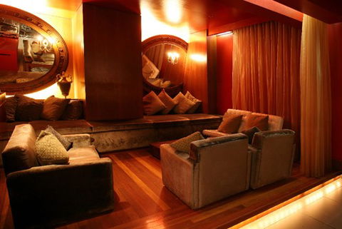 The Longroom - Restaurant Guide 1