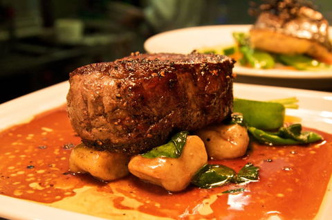 Shangri-La Gardens - Restaurant Guide 3