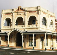 Empire Hotel - Restaurant Guide