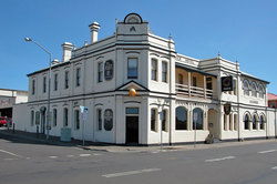 Alexander Hotel - Restaurant Guide 0