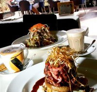 Creme Lounge - Restaurant Guide