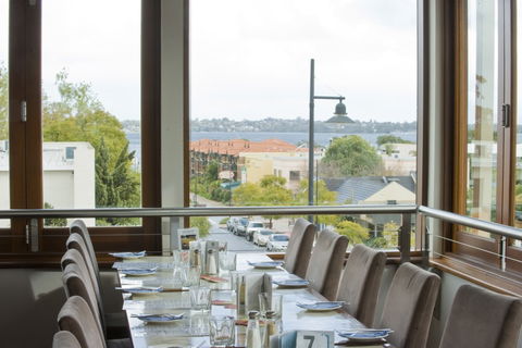 Karalee On Preston - Restaurant Guide 3