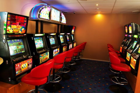 Currumbin Beach Vikings Surf Club - Restaurant Guide 3