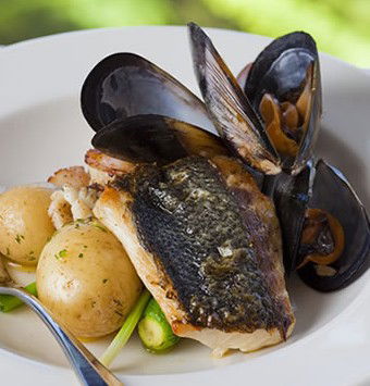 Chris's Beacon Point Restaurant - Restaurant Guide 3