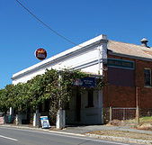 Red Hill Hotel - Restaurant Guide