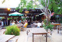 Lizard's Outdoor Bar And Grill - Restaurant Guide 2