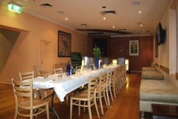 University Hotel - Restaurant Guide 3