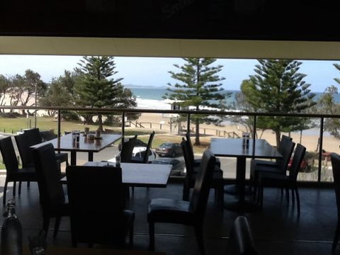 Mollymook Golf Club - Restaurant Guide 3