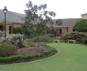 Camden Lakeside Country Club - Restaurant Guide 0