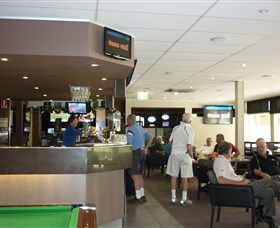 Queanbeyan Golf Club - Restaurant Guide 1