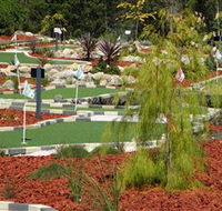 18 Hole Mini Golf - Club Husky - Restaurant Guide