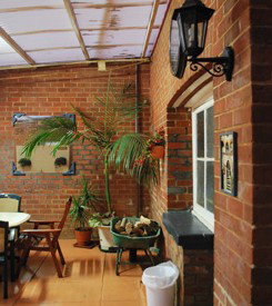 Brookton Club Hotel - Restaurant Guide 1