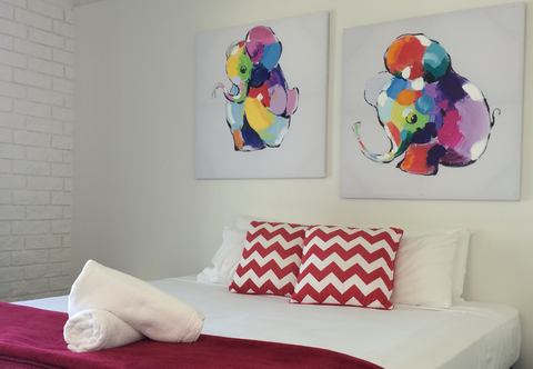 Arcadia Village Bistro - Restaurant Guide 2