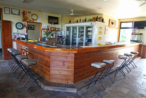 Garradunga Hotel - Restaurant Guide 1