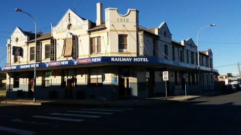 Railway Hotel - Restaurant Guide 1