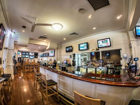 Ipswich Jets Rugby League Football Club Inc. - Restaurant Guide 2