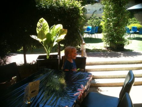 Blyth Hotel - Restaurant Guide 1