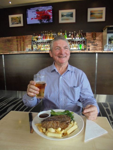 Zebra Crossing Bar & Bistro - Restaurant Guide 0