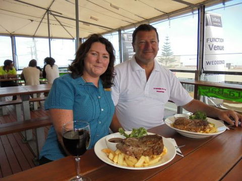 Zebra Crossing Bar & Bistro - Restaurant Guide 1