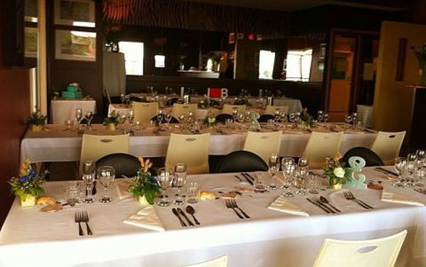 Zebra Crossing Bar & Bistro - Restaurant Guide 3