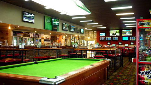 Green Valley Hotel - Restaurant Guide 3