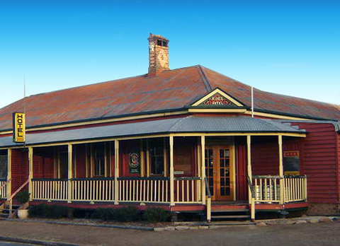 Maidenwell Hotel - Restaurant Guide 0