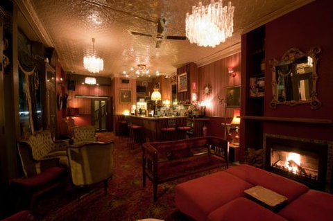 Back Bar Cocktail Lounge & Function Venue - Restaurant Guide 0