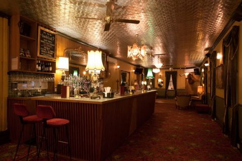 Back Bar Cocktail Lounge & Function Venue - Restaurant Guide 1