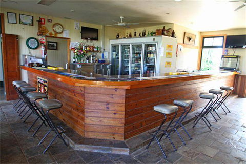 Garradunga Hotel - Restaurant Guide 0