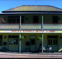 Mount Kembla Village Hotel - Restaurant Guide