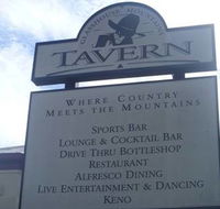 Glass House Mountains Tavern - Restaurant Guide