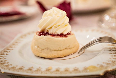 A Deja-Vu Experience - Restaurant Guide 2