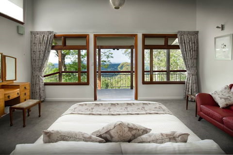 Spring Pilates Wellness Retreat - Restaurant Guide 1