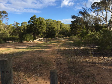 Victoria Park Moonta Monthly Walks - Restaurant Guide 2