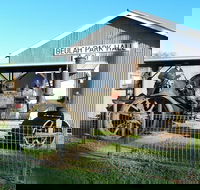 Eulah Creek Antique and Machinery Day - Restaurant Guide