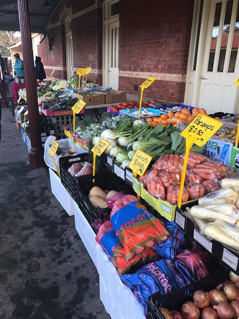 Yea Railway Market - Restaurant Guide 0