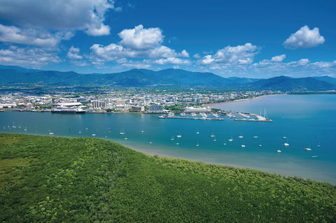 7 Cairns Marathon - Restaurant Guide 1