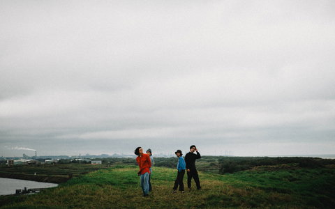 Deca Joins Australian Debut Tour - Restaurant Guide 1