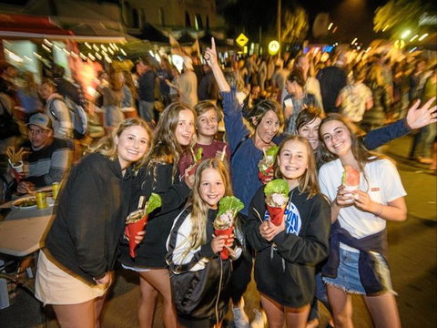 Eat Street Yamba - Restaurant Guide 1