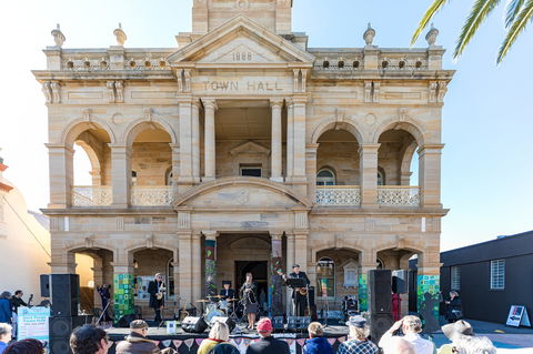 Jumpers And Jazz In July Festival - Restaurant Guide 1