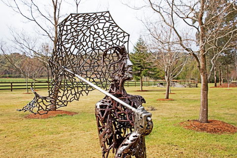 Sculpture For Clyde - Outdoor Exhibition - Restaurant Guide 1