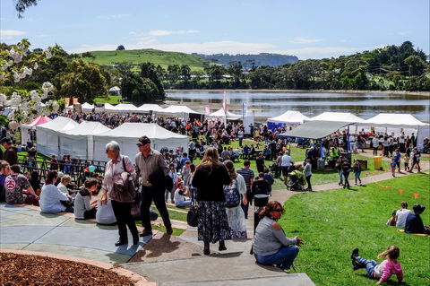 Tulip Festival Wynyard - Restaurant Guide 2