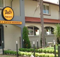 Zed's At The Inn - Restaurant Guide