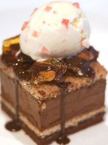 Dedes Restaurant - Restaurant Guide 4