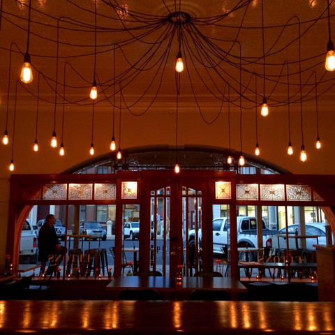 Eltons Eating + Drinking - Restaurant Guide 2